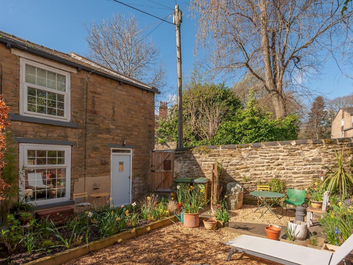 Pass The Keys Wonky Cottage With Amazing Garden Leeds  Dış mekan fotoğraf