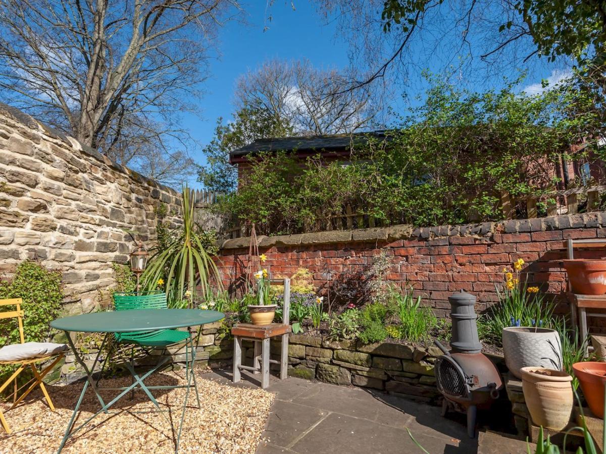 Pass The Keys Wonky Cottage With Amazing Garden Leeds  Dış mekan fotoğraf